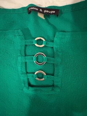 Cable & Gauge Emerald Green Ring-Accent Top